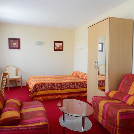 Logis Hotel Restaurant Du Commerce Pont-d'Ouilly Екстер'єр фото