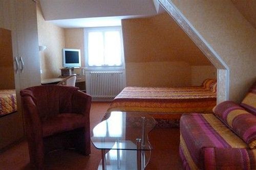 Logis Hotel Restaurant Du Commerce Pont-d'Ouilly Екстер'єр фото