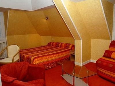Logis Hotel Restaurant Du Commerce Pont-d'Ouilly Екстер'єр фото